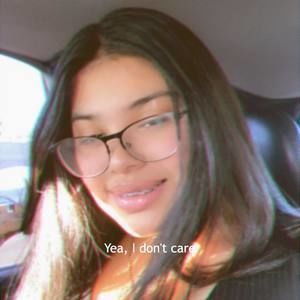 Meet your Posher, Alessandra